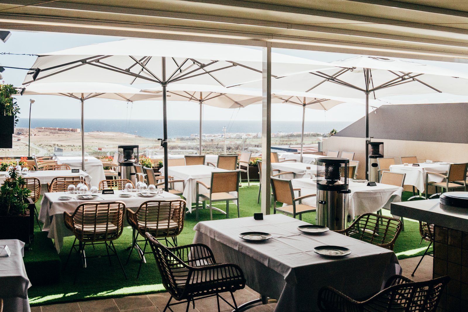 Terraza de Asador Las Lilas en El Carrizal, Gran Canaria